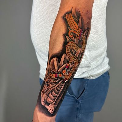 Read more about the article Neo-Traditional Quetzalcoatl with Codex (the feathered serpent) Tattoo by Goethe Silva — Los Angeles, CA