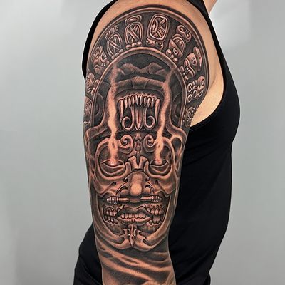 Read more about the article Blackwork Buluc Chabtan (Maya God of war) Tattoo by Goethe Silva — Los Angeles, CA