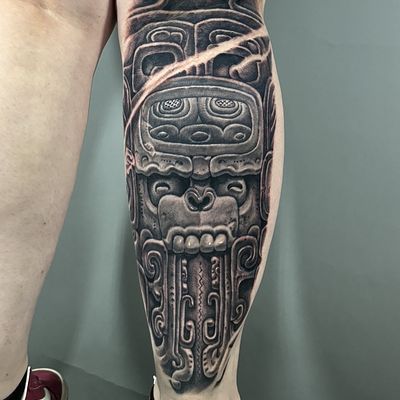 Read more about the article Blackwork Deity of Underworld Tattoo by Goethe Silva — Los Angeles, CA
