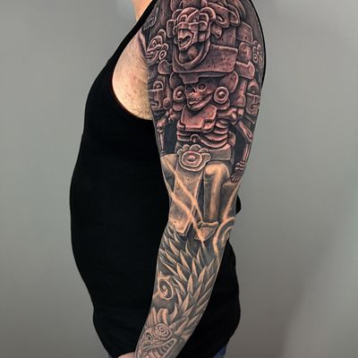 Read more about the article Illustrative Sleeve Mictlantecihtli Tattoo by Goethe Silva — Los Angeles, CA